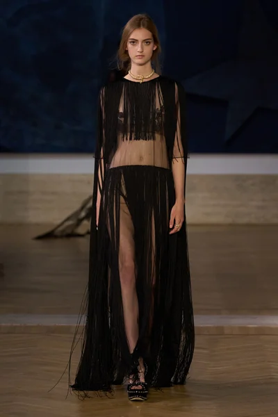 Look 60